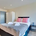 Spacious Comfortable And Modern Studio Unit Pass The Keys