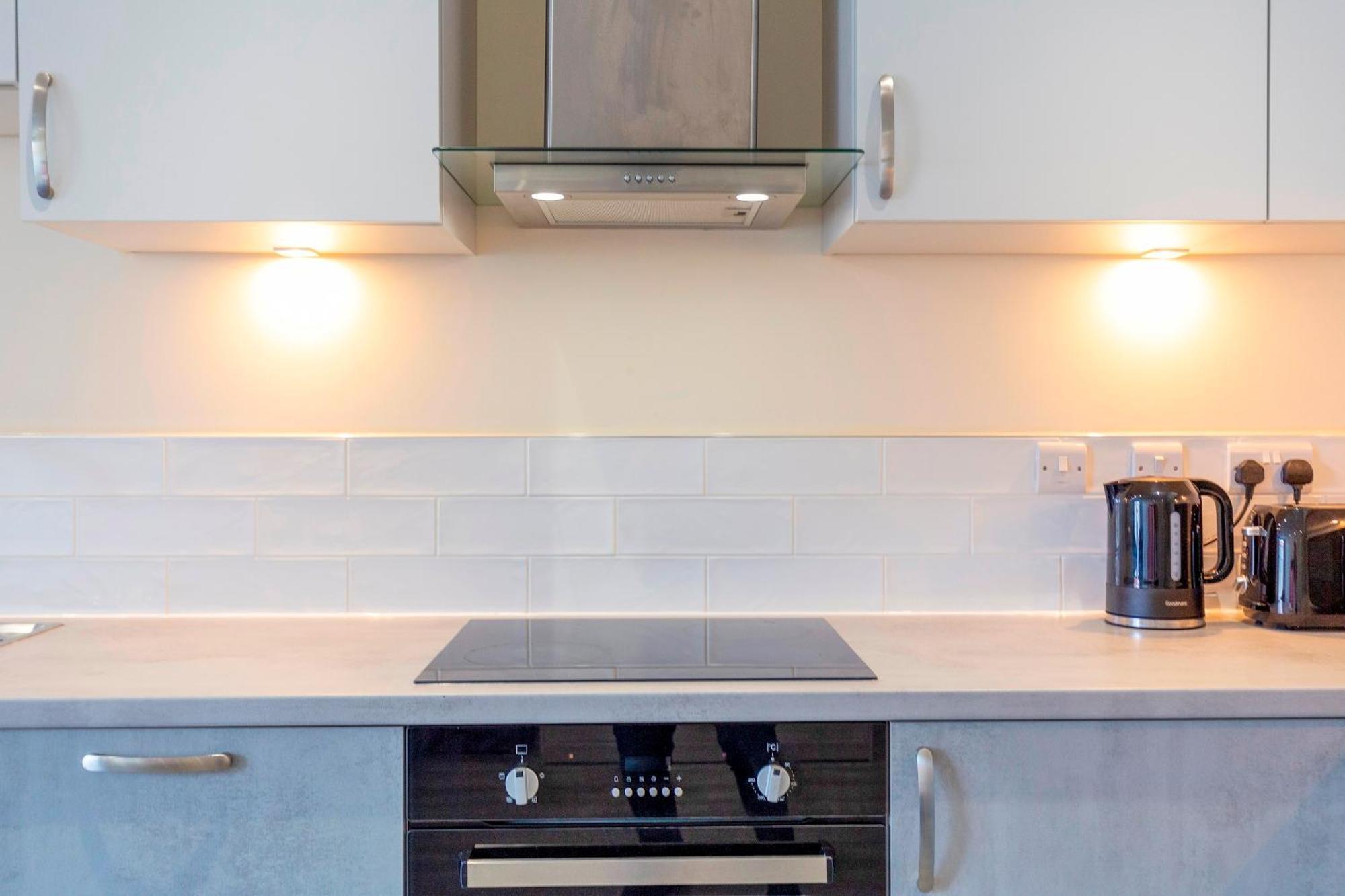 Spacious Comfortable And Modern Unit Pass The Keys